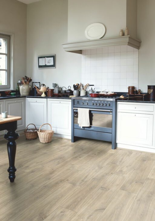 QuickStep CLASSIC Havana Oak Natural With Saw Cuts Laminate Flooring, 8mm